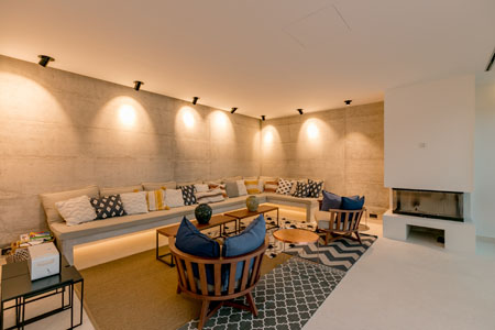 Lounge wing 2