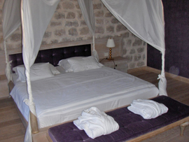 Room 104 double bedroom