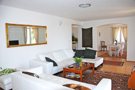 Sitting and dining room
