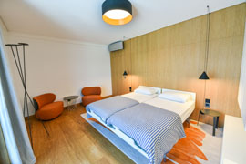 Twin bedroom