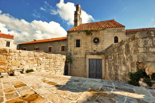 Budva old town buildings