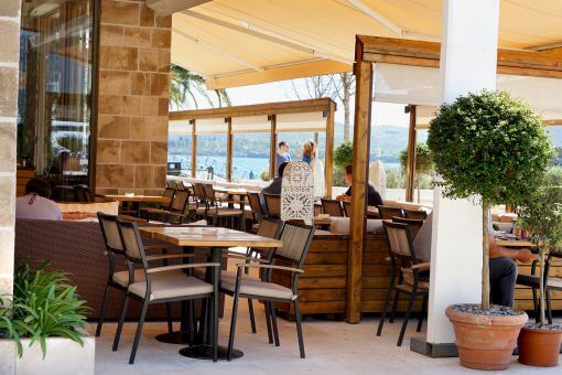 Tivat Porto Montenegro cafe