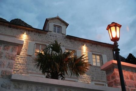 Villa frontage