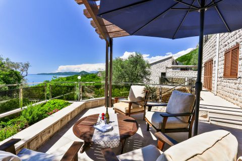 Villa Thea